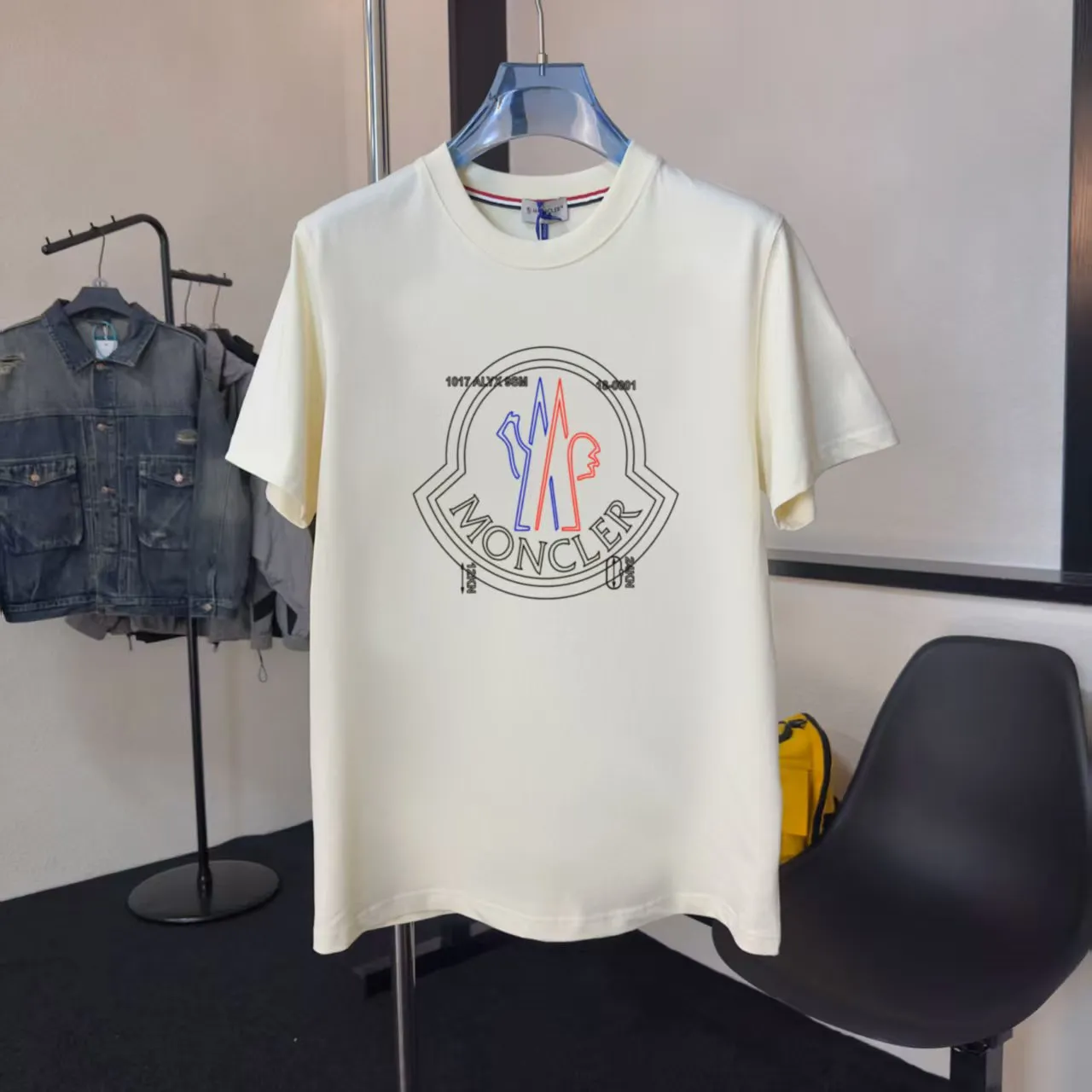 P80💰《Moncler~ 》2025New Arrival Quality T , Versatile Quality ！ ‼ 32 250G ‼ ， ， ， ， T 🤪 Sizes：S-M-L-XL-2XL ：Black，White， Same Style